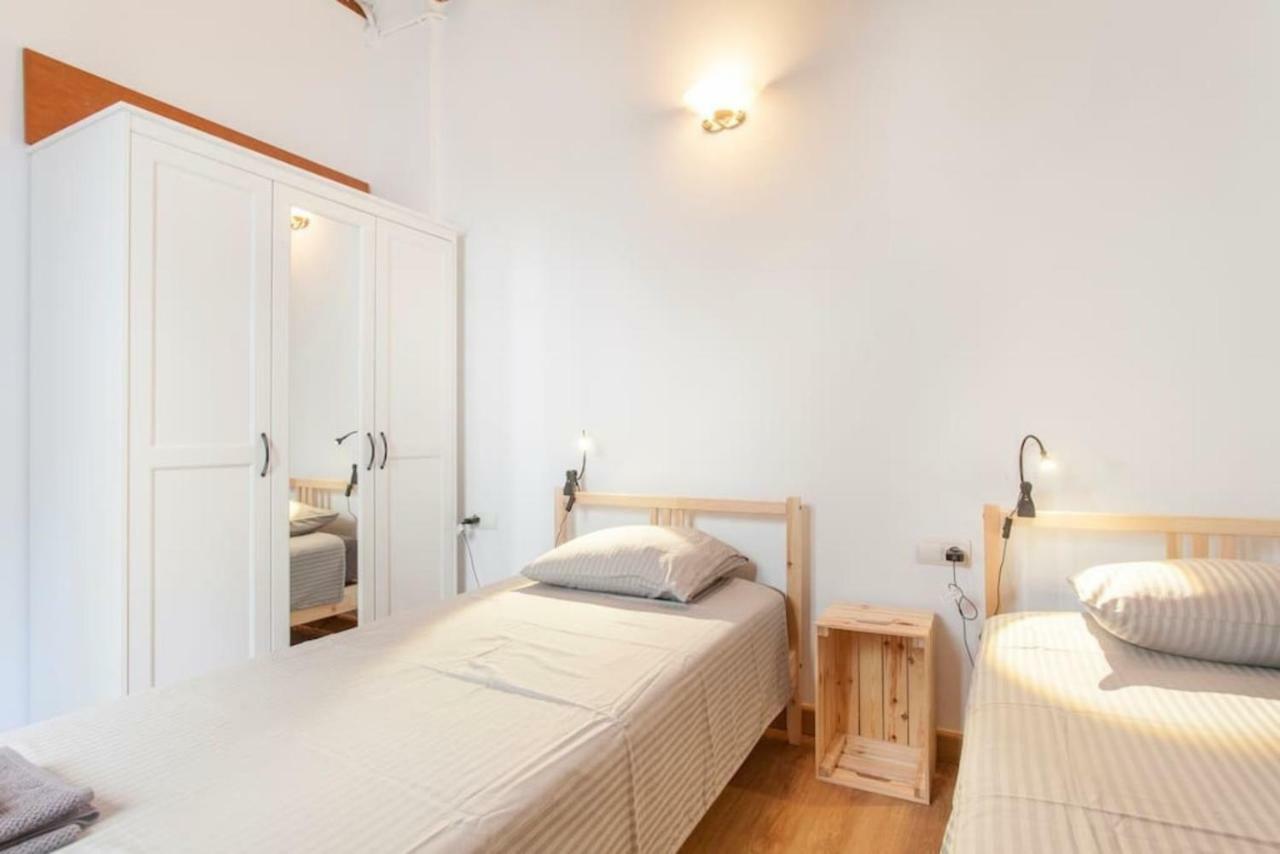 Luminous Attic Down Town Apartment Валенсия Екстериор снимка